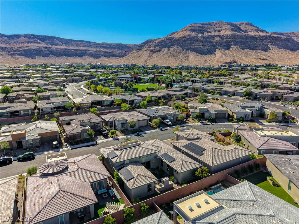 6706 Desert Crimson, Las Vegas, NV 89148