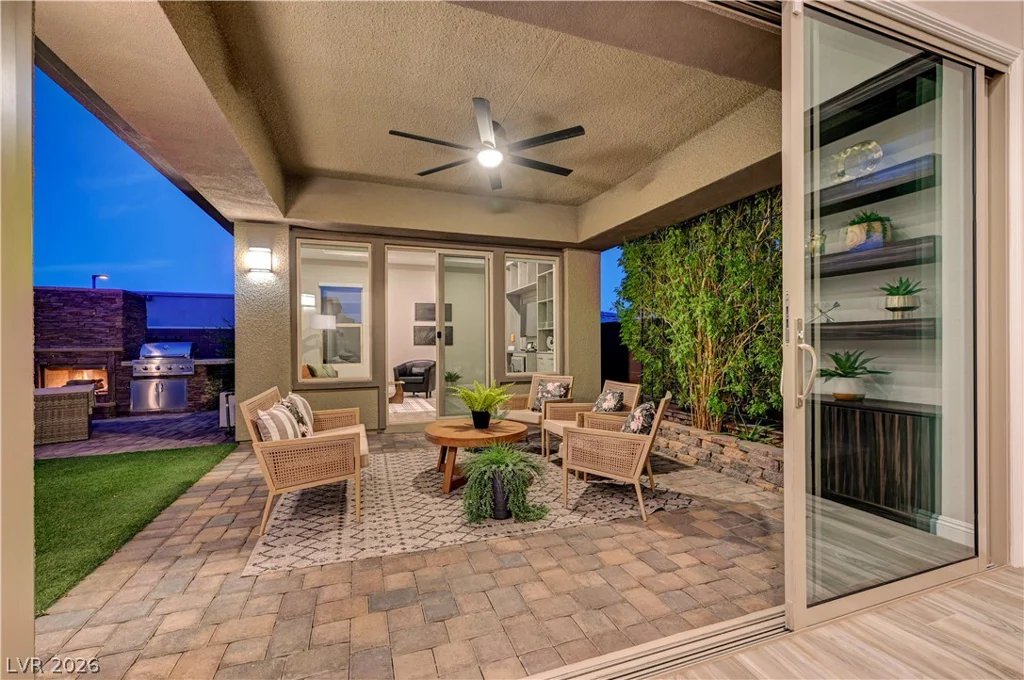 6706 Desert Crimson, Las Vegas, NV 89148