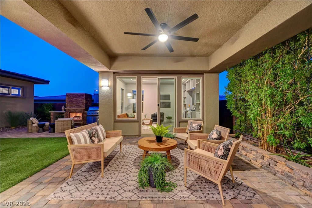 6706 Desert Crimson, Las Vegas, NV 89148