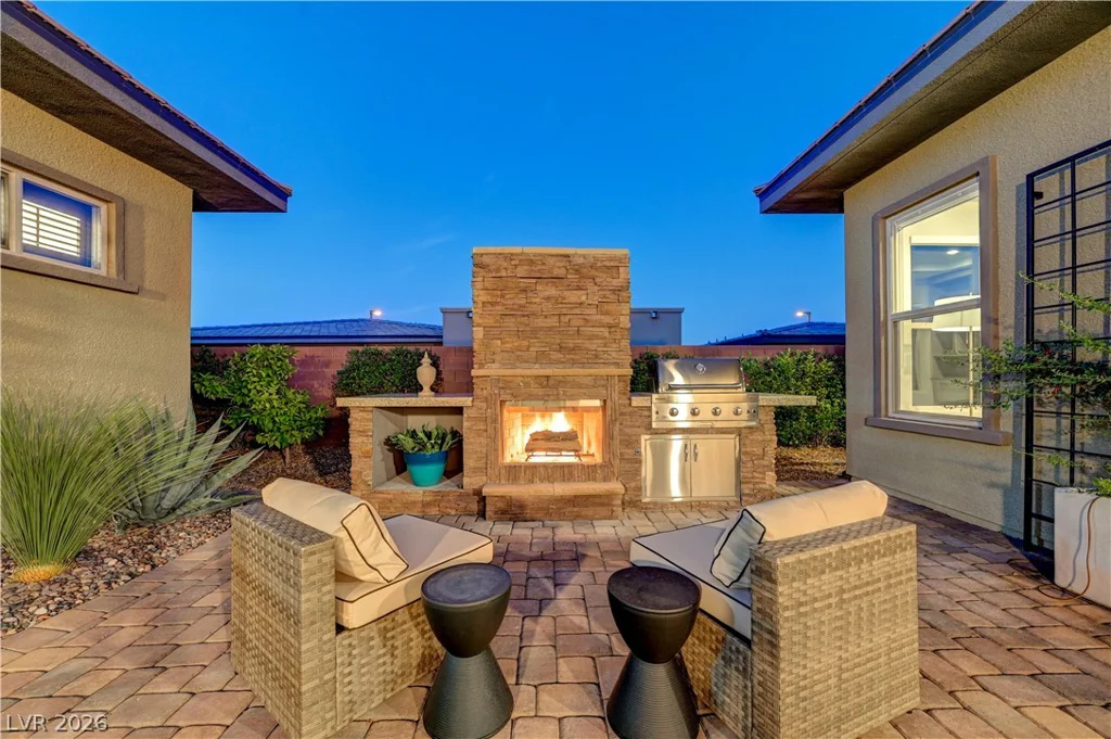 6706 Desert Crimson, Las Vegas, NV 89148