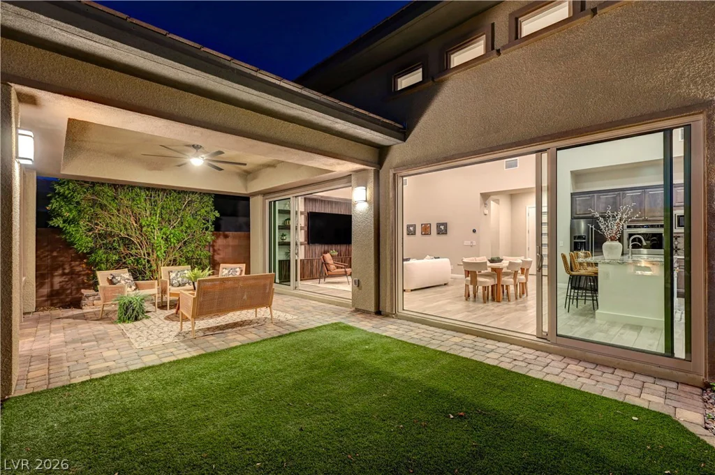 6706 Desert Crimson, Las Vegas, NV 89148