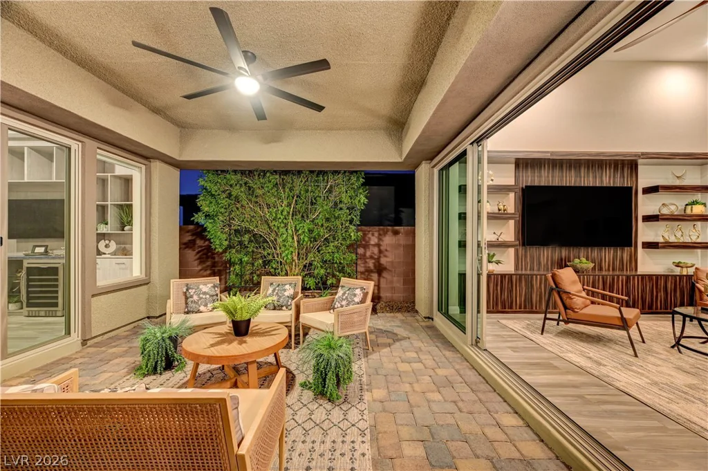 6706 Desert Crimson, Las Vegas, NV 89148
