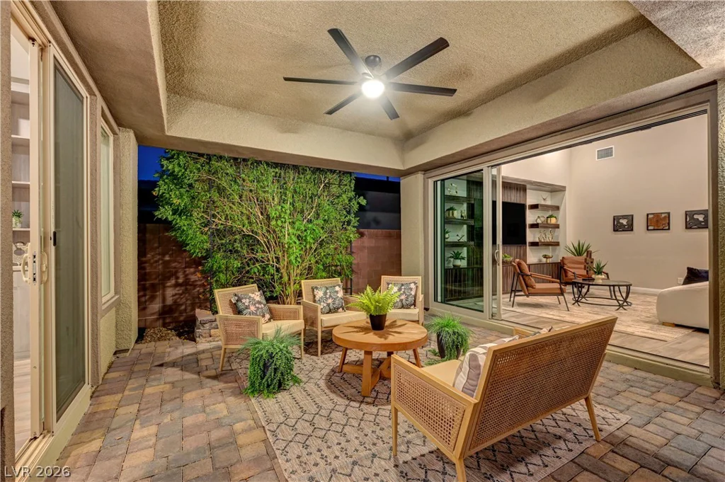 6706 Desert Crimson, Las Vegas, NV 89148