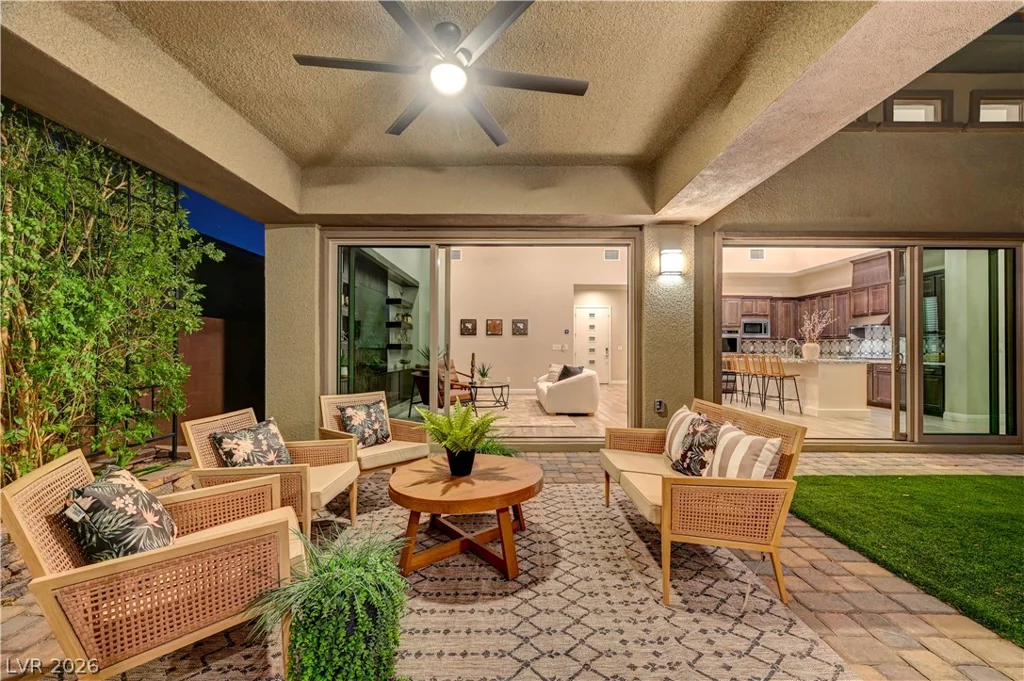 6706 Desert Crimson, Las Vegas, NV 89148