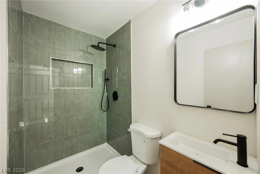 412 Gilday, North Las Vegas, NV 89030