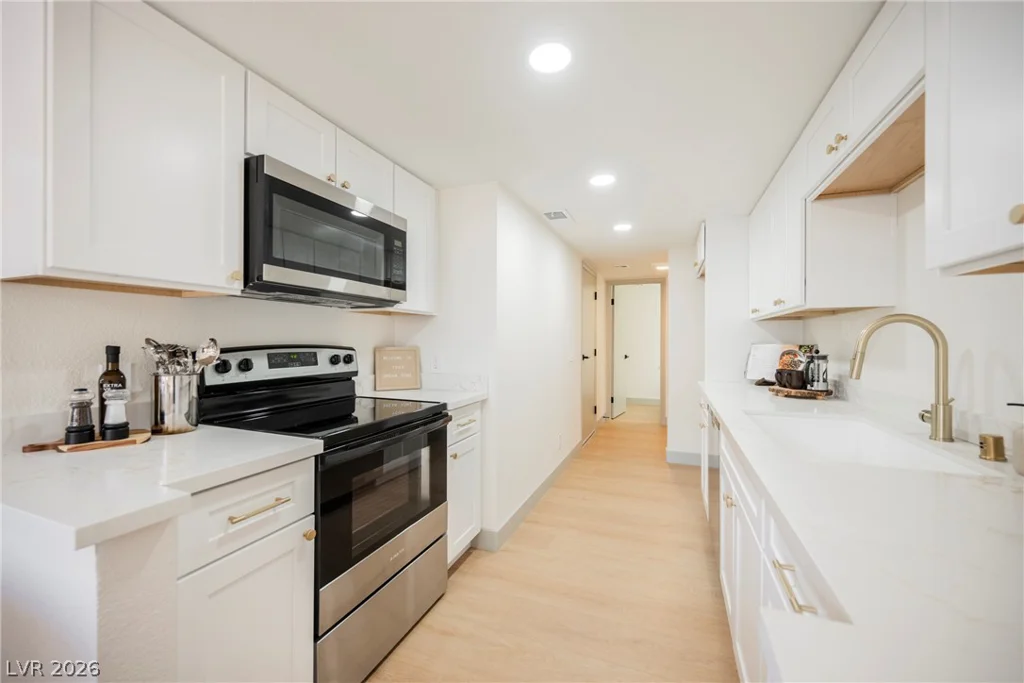 4531 Del Oro, Las Vegas, NV 89102
