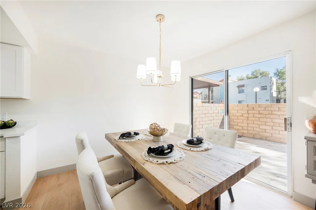 4531 Del Oro, Las Vegas, NV 89102