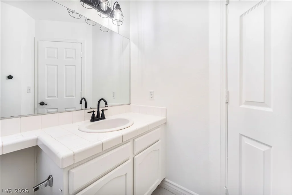 7540 Holloran, Las Vegas, NV 89128