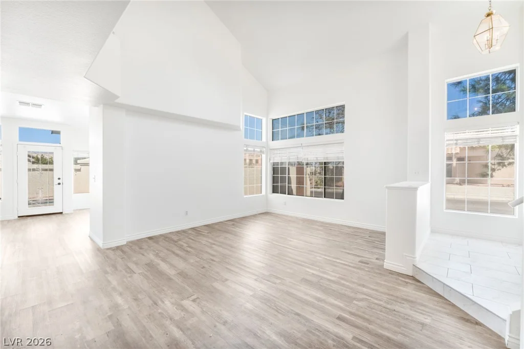7540 Holloran, Las Vegas, NV 89128