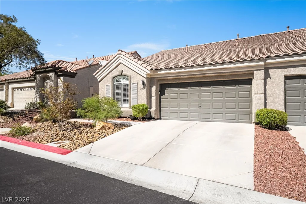 9784 Hickory Ridge, Las Vegas, NV 89147