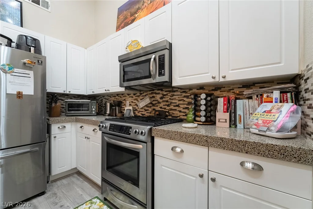 9784 Hickory Ridge, Las Vegas, NV 89147