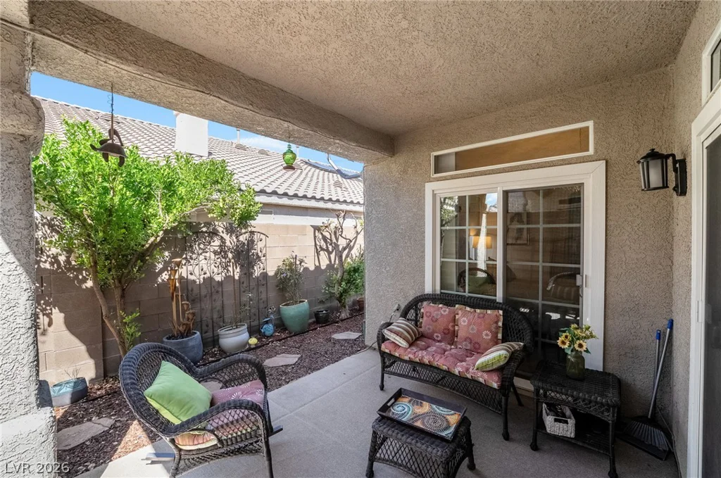 9784 Hickory Ridge, Las Vegas, NV 89147
