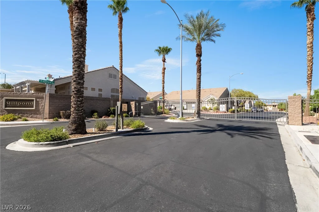 9784 Hickory Ridge, Las Vegas, NV 89147