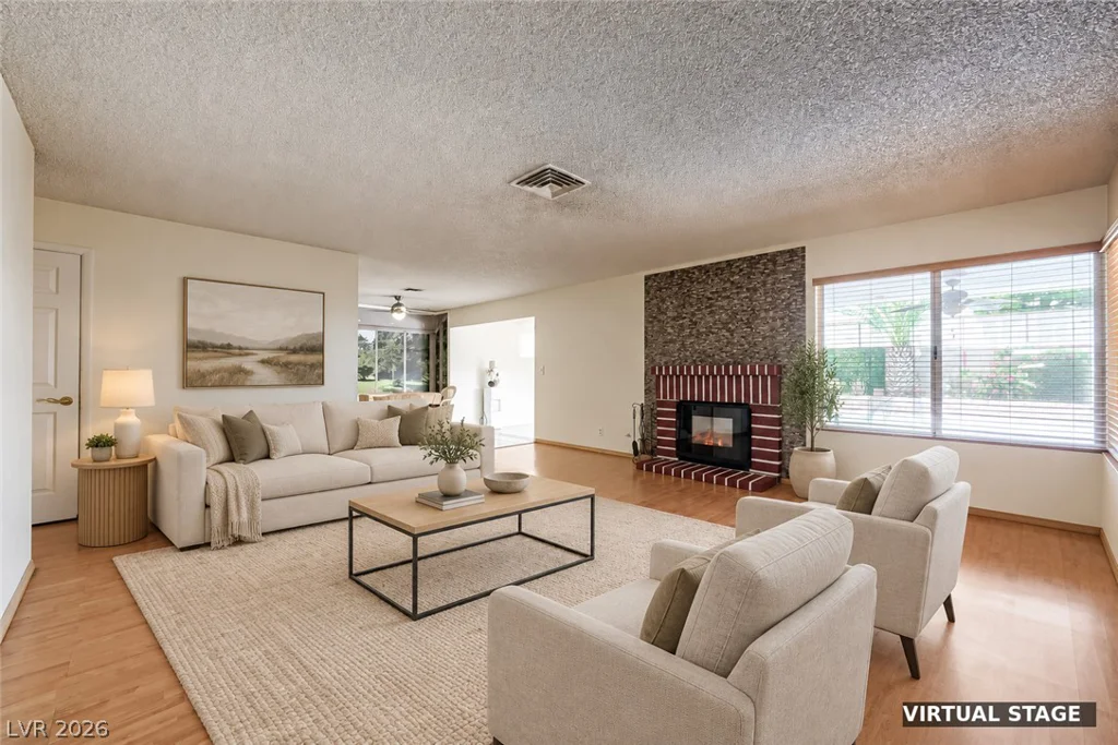 6712 Oak Valley, Las Vegas, NV 89103