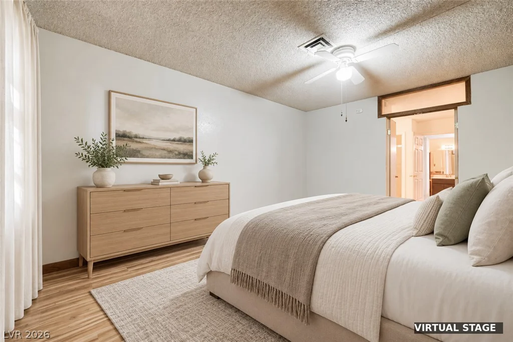 6712 Oak Valley, Las Vegas, NV 89103