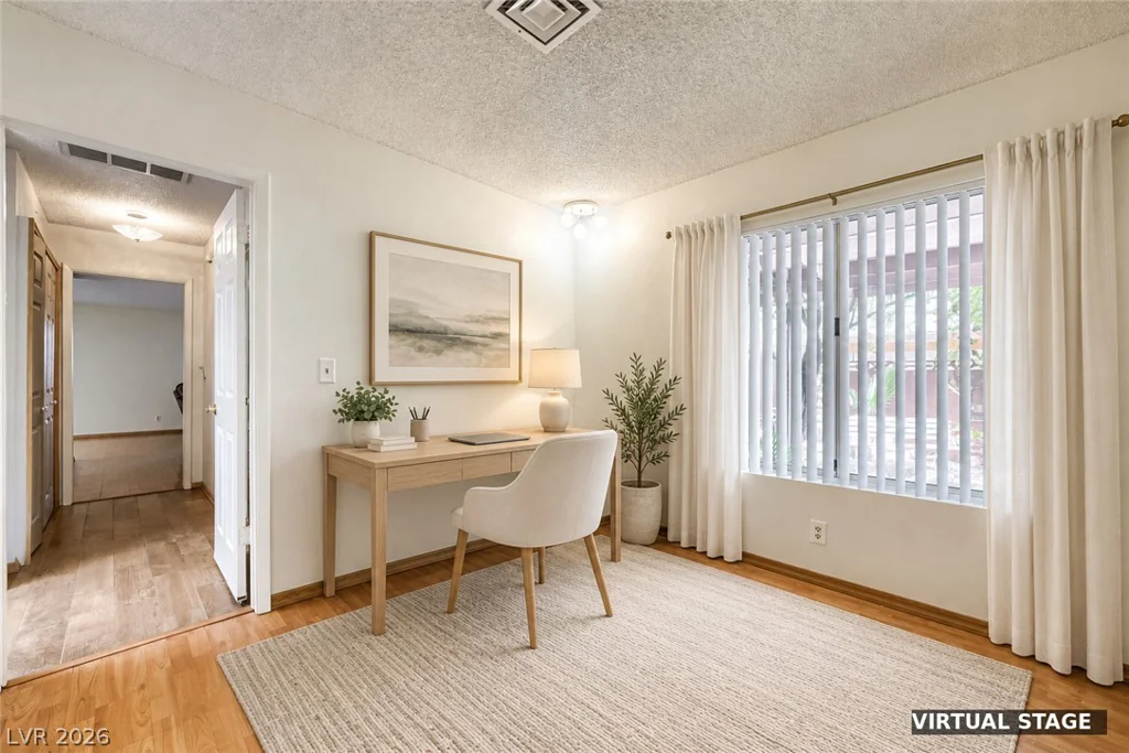 6712 Oak Valley, Las Vegas, NV 89103
