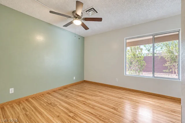 6712 Oak Valley, Las Vegas, NV 89103