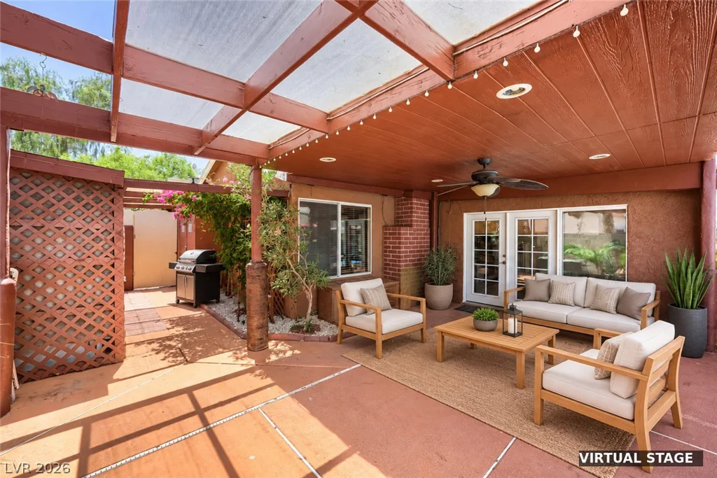 6712 Oak Valley, Las Vegas, NV 89103