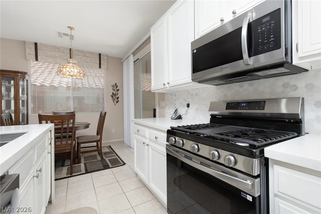 10713 Glen Ellyn, Las Vegas, NV 89144