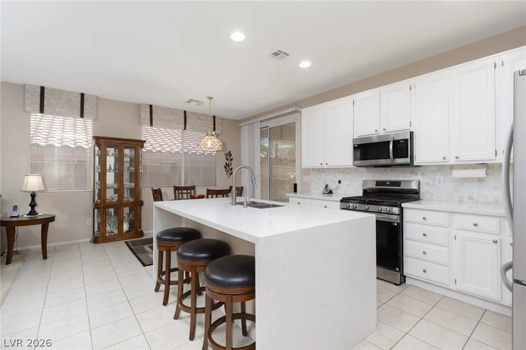 10713 Glen Ellyn, Las Vegas, NV 89144