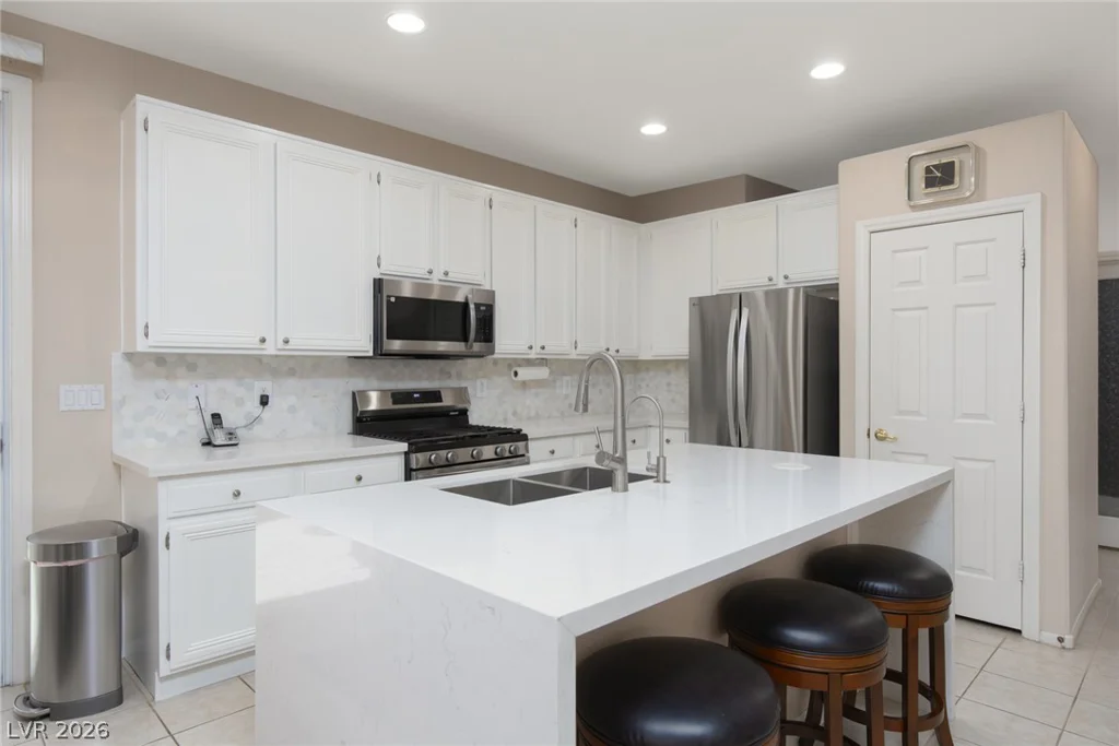 10713 Glen Ellyn, Las Vegas, NV 89144