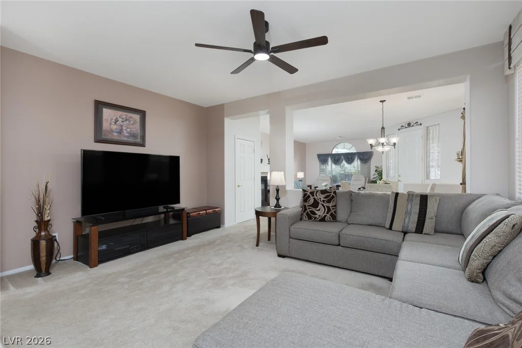 10713 Glen Ellyn, Las Vegas, NV 89144