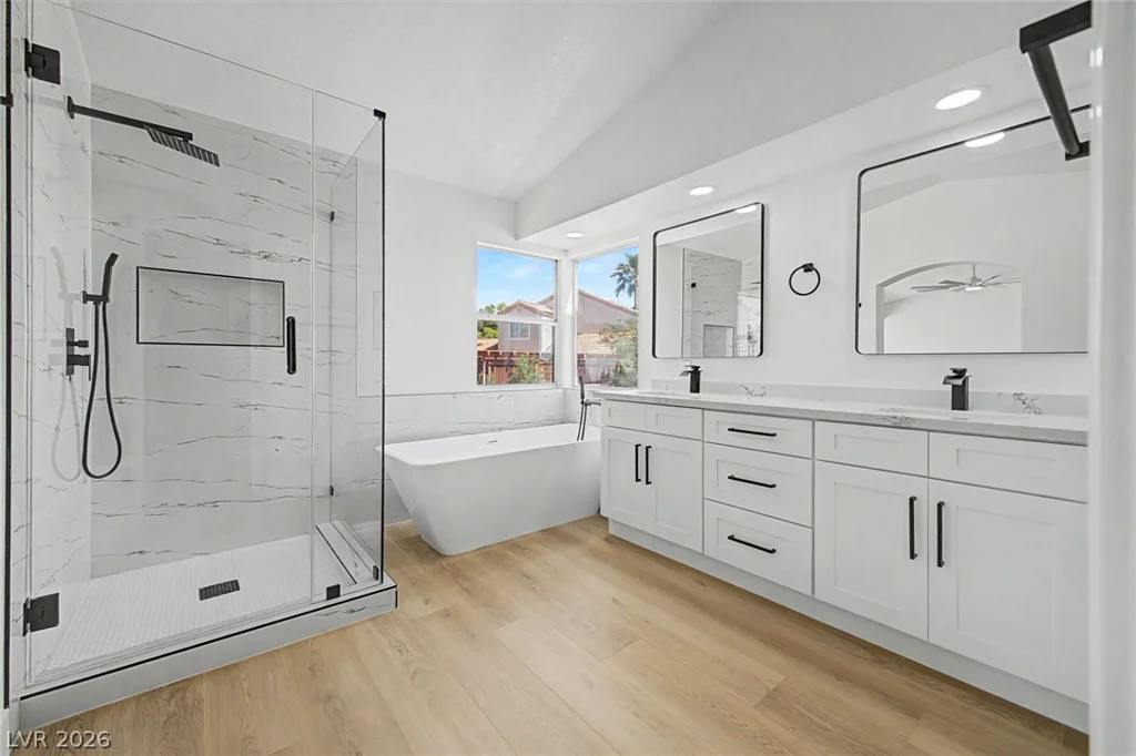 9812 Eagle Rock, Las Vegas, NV 89117