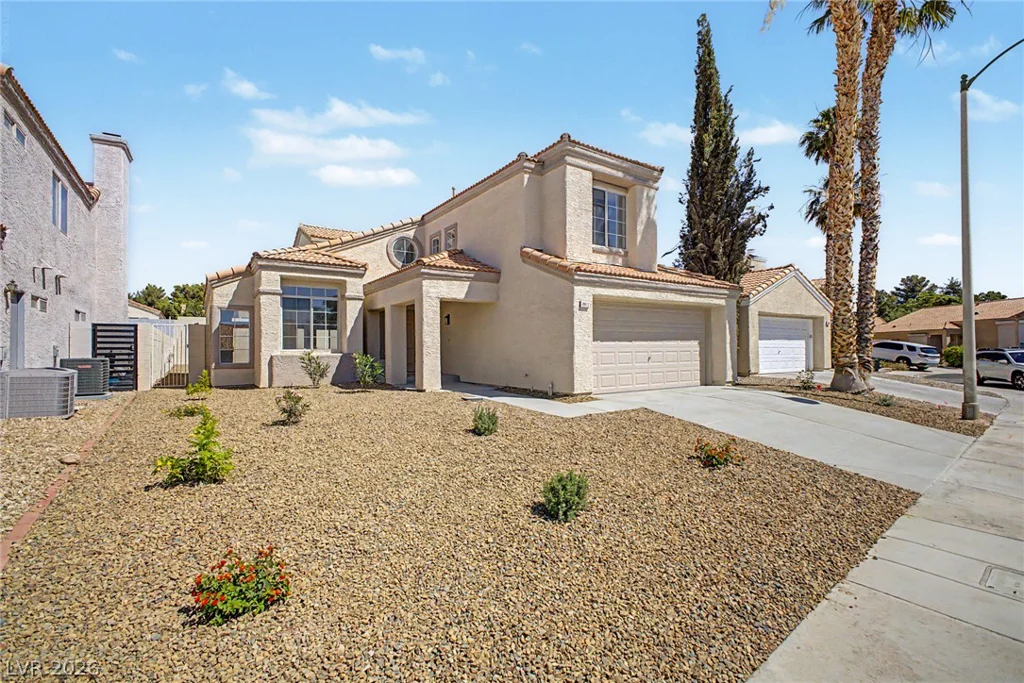 9812 Eagle Rock, Las Vegas, NV 89117