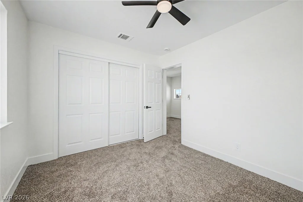 9812 Eagle Rock, Las Vegas, NV 89117