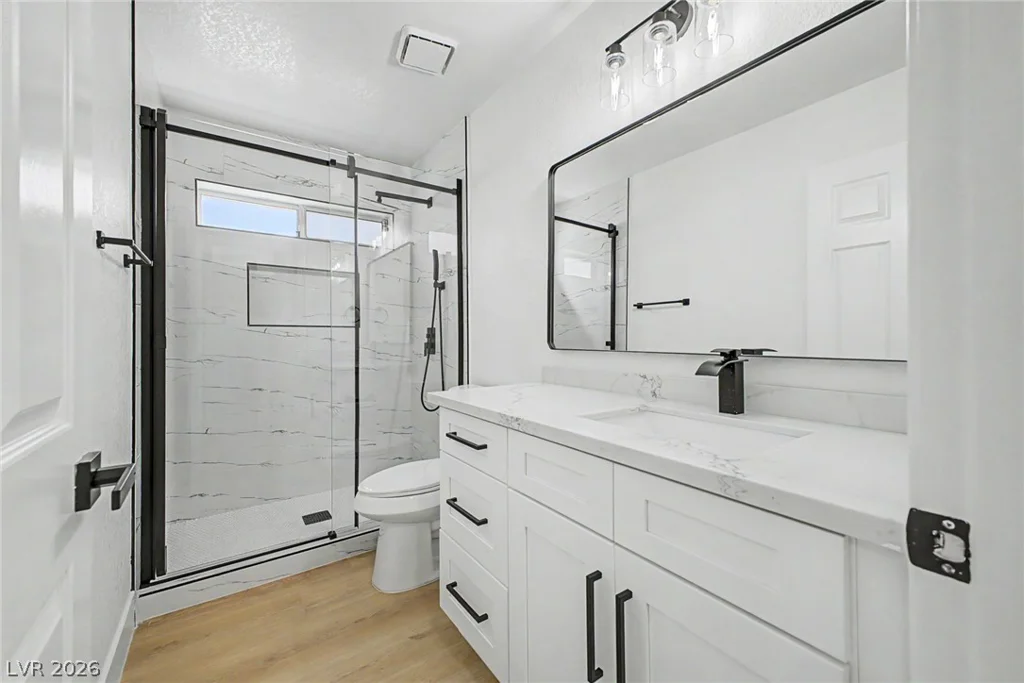 9812 Eagle Rock, Las Vegas, NV 89117
