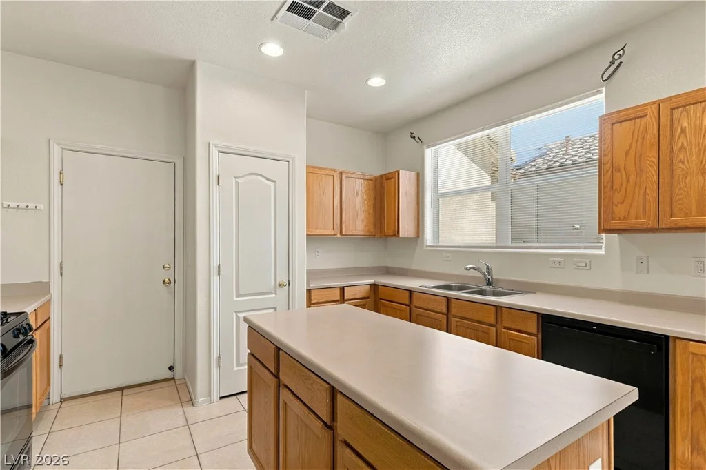 8861 Salvestrin Point, Las Vegas, NV 89148