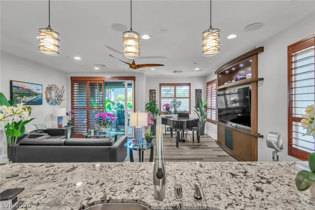 9050 Tropicana, Las Vegas, NV 89147