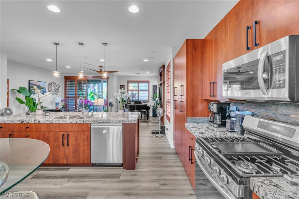9050 Tropicana, Las Vegas, NV 89147