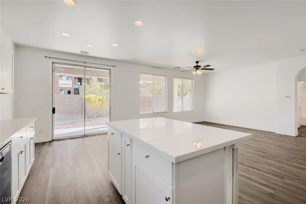 520 Moses Lake, Henderson, NV 89002