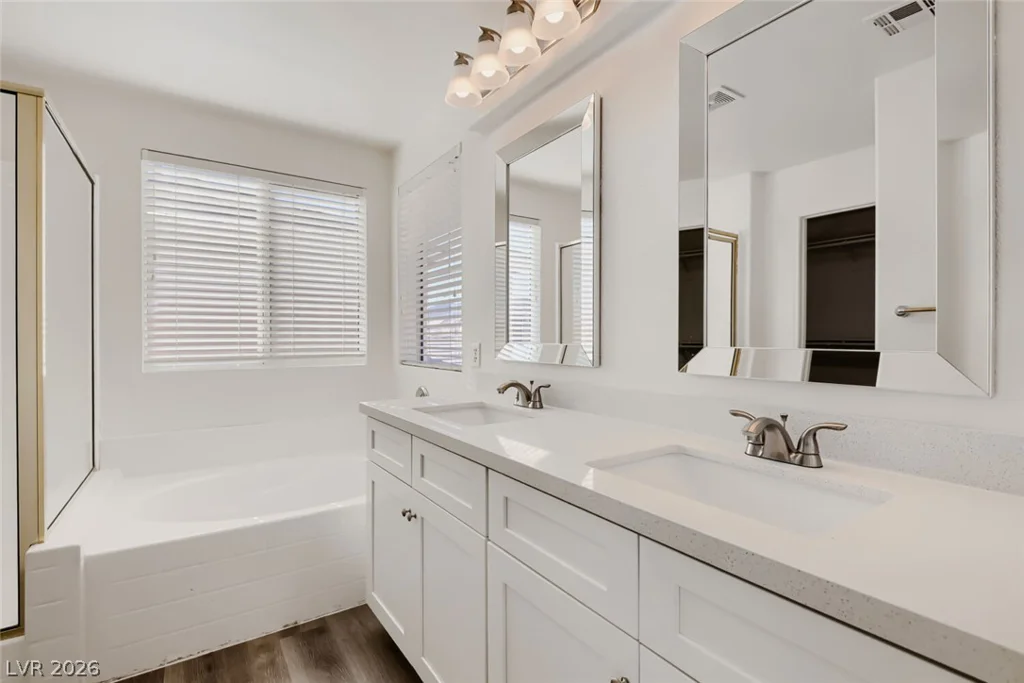 520 Moses Lake, Henderson, NV 89002