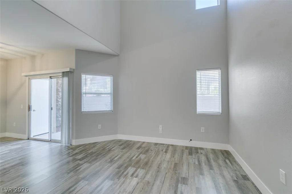 2001 Jade Creek, Las Vegas, NV 89117