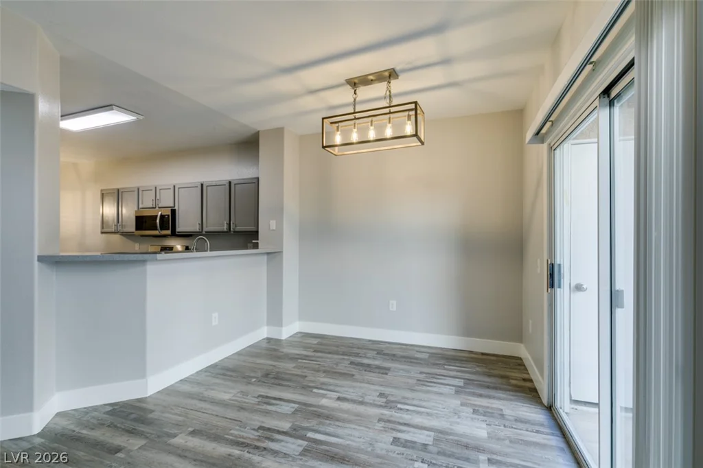 2001 Jade Creek, Las Vegas, NV 89117
