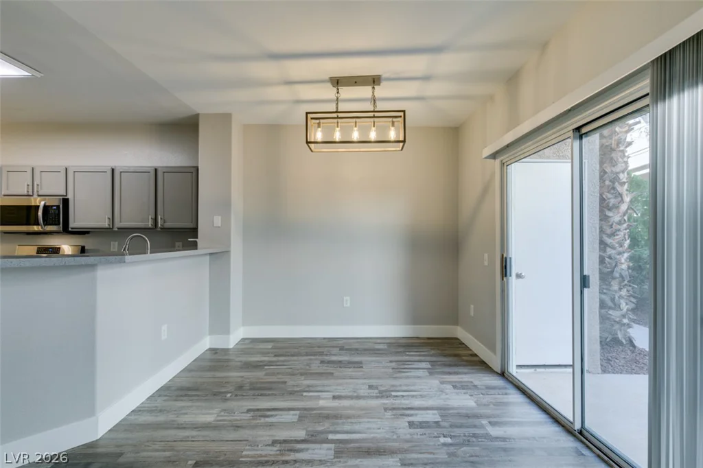 2001 Jade Creek, Las Vegas, NV 89117