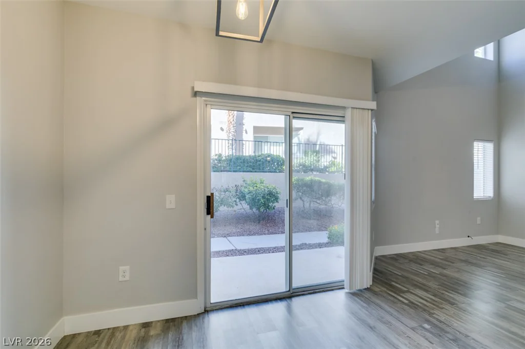 2001 Jade Creek, Las Vegas, NV 89117