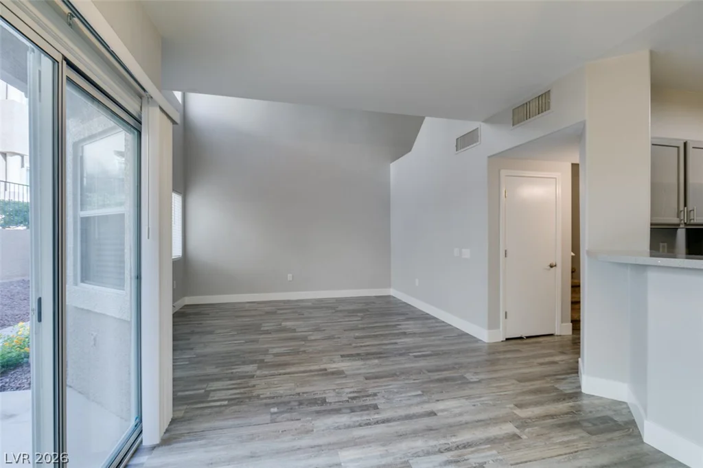 2001 Jade Creek, Las Vegas, NV 89117