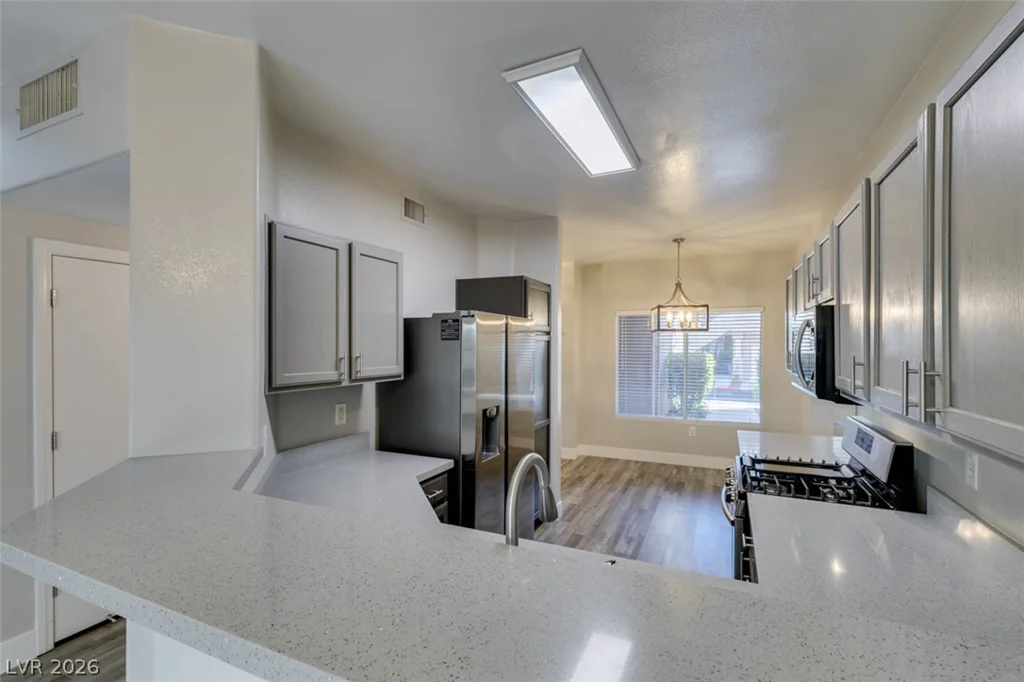 2001 Jade Creek, Las Vegas, NV 89117