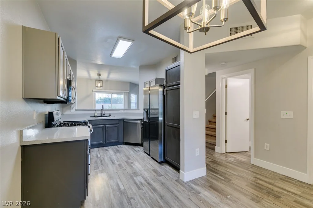 2001 Jade Creek, Las Vegas, NV 89117
