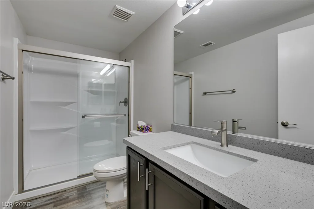 2001 Jade Creek, Las Vegas, NV 89117