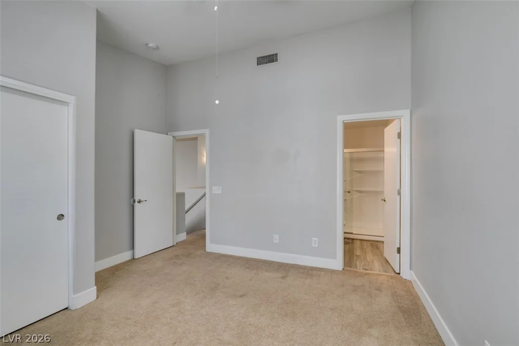 2001 Jade Creek, Las Vegas, NV 89117