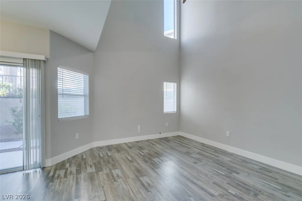 2001 Jade Creek, Las Vegas, NV 89117