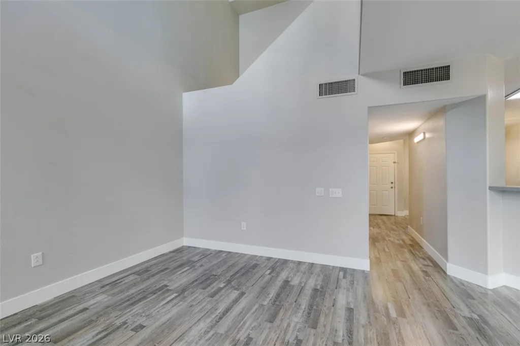 2001 Jade Creek, Las Vegas, NV 89117