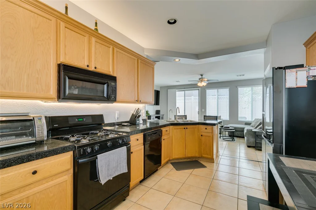 7587 French Springs, Las Vegas, NV 89139