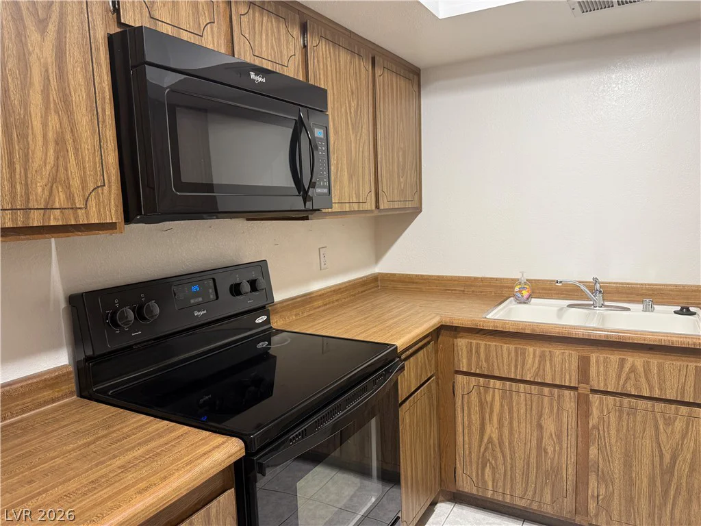 1036 Willow Tree, Las Vegas, NV 89128