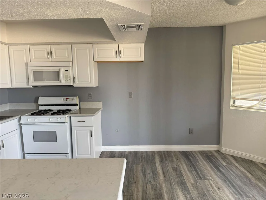 761 Rock Springs, Las Vegas, NV 89128