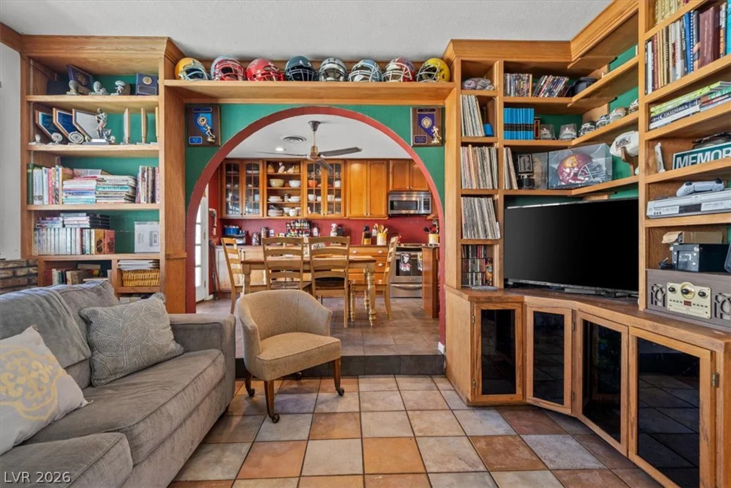 3684 Cherokee, Las Vegas, NV 89121